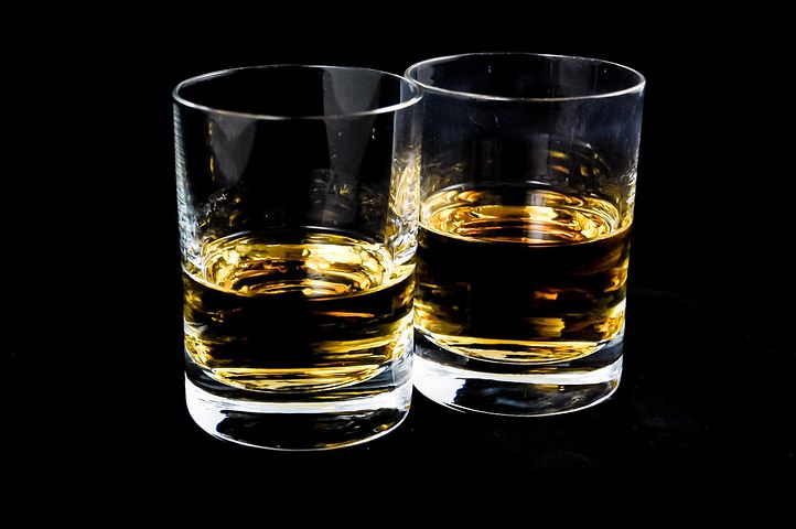 Napój alkoholowy – jaki wybrać i jak go gromadzić?